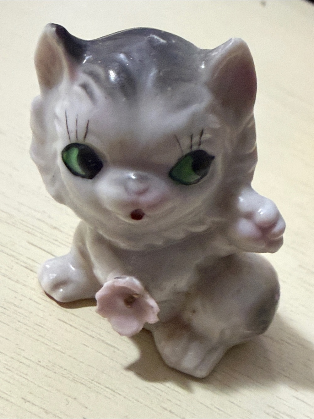 50’s MC grey white Cat Figurine Green Eyes Flower Japan pink flower - Picture 4 of 6